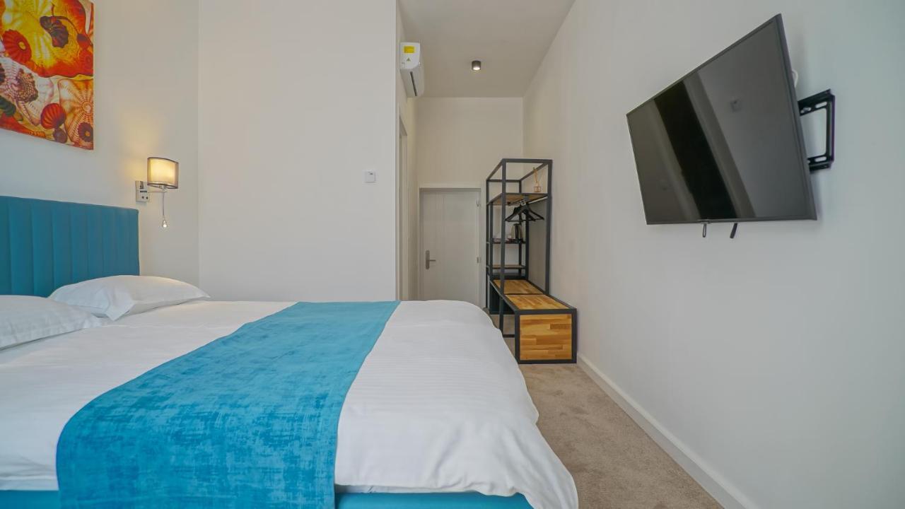 Zoom Rooms 브라쇼브 외부 사진